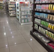 Tuyển 4 nhân viên bán hàng tại quầy dịp đầu năm. Tuyển 4 nhân viên bán hàng tại quầy dịp đầu năm.