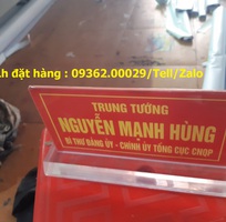 15 Một số mẫu biển chức danh có giá rẻ tại Hà Nội