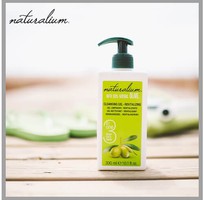 2 Sữa rửa mặt tinh chất Olive-Naturalium