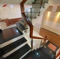 10 Cần tuyển phụ bán hàng cùng 10 Cần tuyển phụ bán hàng cùng