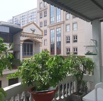 18 Cần tuyển phụ bán hàng cùng 18 Cần tuyển phụ bán hàng cùng