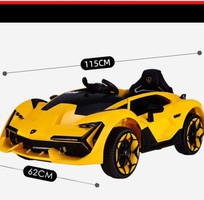 Xe ôtô điện trẻ em hiệu Lamborghini sành điệu cho bé yêu.