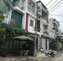 82 Cần tuyển phụ bán hàng cùng 82 Cần tuyển phụ bán hàng cùng