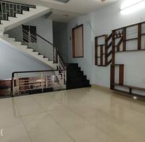 1349 Cần tuyển phụ bán hàng cùng 1349 Cần tuyển phụ bán hàng cùng