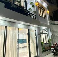 1702 Cần tuyển phụ bán hàng cùng 1702 Cần tuyển phụ bán hàng cùng