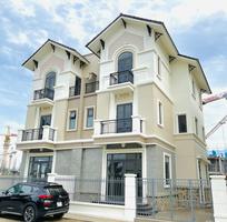 1339 Cần tuyển phụ bán hàng cùng 1339 Cần tuyển phụ bán hàng cùng