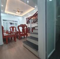 1332 Cần tuyển phụ bán hàng cùng 1332 Cần tuyển phụ bán hàng cùng