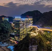 1596 Cần tuyển phụ bán hàng cùng 1596 Cần tuyển phụ bán hàng cùng