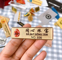 4 Thẻ tên nhân viên giá rẻ