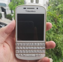 Cần bán blackberry Q10 gold edition