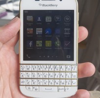 4 Cần bán blackberry Q10 gold edition