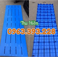 3 Pallet nhựa kê hàng, pallet nhựa giá tốt tại Hà Nội