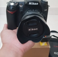 1 Nikon D90, thẻ 8gb kèm lens fix 28 2.8D