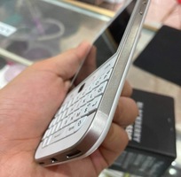 1 Nhượng lại Blackberry Q20 fullbox trắng ngọc trinh