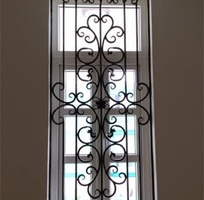 8 Khung cửa sổ với những mẫu hoa sắt mỹ thuật sang trọng, tinh tế