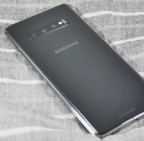 1 Samsung s10 plus mới 99% nữ sài. Chip rồng