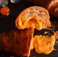 Bánh mặn Salted Egg York Croissant - Bánh mặn ăn sáng