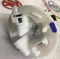 2 WGC500102 Lọc xăng Range Rover