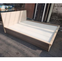 Thanh lý Giường gỗ cũ 1m6x2m kiểu đẹp giá rẻ Thanh lý Giường gỗ cũ 1m6x2m kiểu đẹp giá rẻ