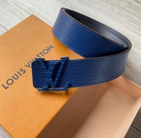 Sneaker shoes Louis Vuitton Authentic new 98 fulbox Size : 6  ae chân 40-40,5 đeo vừa
