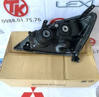 2 Đèn pha trước Toyota Lexus GX470