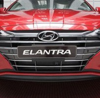 Elantra 2020 giảm 50tr, tặng 50 lệ phí trước bạ