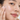 Skincare càng nhiều bước, kem chống nắng càng dễ bị vón 