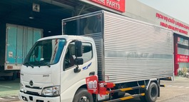 HINO XZU650 1.95 TẤN THÙNG KÍN SẮT TRẢ TRƯỚC 160TR NHẬN XE