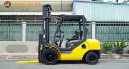 CẦN BÁN GẤP XE NÂNG DẦU 3 TẤN KOMATSU ĐỜI MỚI NHẤT XẢ LỖ