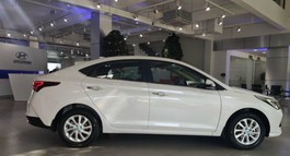 HYUNDAI ACCENT AT TIÊU CHUẨN XE MÙA TRẮNG GIAO NGAY - GIÁ TỐT