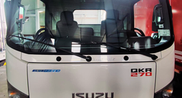 ISUZU QKR270 2T49 THÙNG KÍN DÀI 4M36