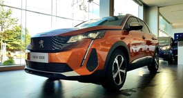 PEUGEOT 3008 PREMIUM , GIÁ XE : 989.000.000