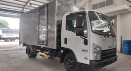 BÁN XE TẢI ISUZU QKR210 1T9 THÙNG KÍN BỬNG NÂNG