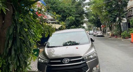 THANH LÝ XE TOYOTA INNOVA 2.0E ĐỜI 2017 GIÁ TỐT