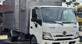 CẦN BÁN XE TẢI HINO 3T5 THÙNG KÍN ĐỜI 2024