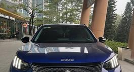 PEUGEOT 2008 2023 GT LINE 1.2 AT - 13000 KM- 599 TRIỆU XĂNG TỰ ĐỘNG