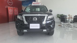 Navara  giảm đến 50 trước bạ, giao xe ngay không cần mua   lạc 