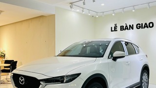 Mazda CX5 luxury trắng 2022 