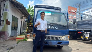 Cần thanh lý con xe JAC L240 thùng mui bạt 2.45 tấn 