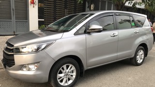 Bán xe Toyota Innova E 2020 màu bạc , số sàn 