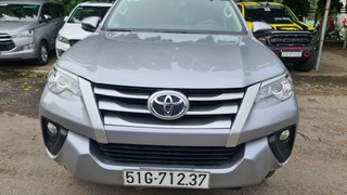 Bán gấp FORTUNER màu bạc biển trắng sài gòn 