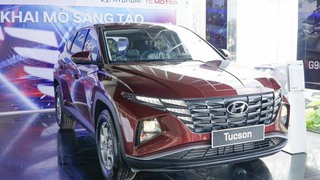 Hyundai Tucson Tiêu Chuẩn  Màu Đỏ Vin 2022 