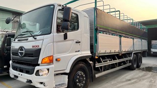 Hino FL cực khỏe cõng trâu 