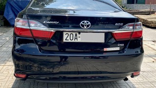 Cần bán xe Toyota Camry 2.0E sx 2017 