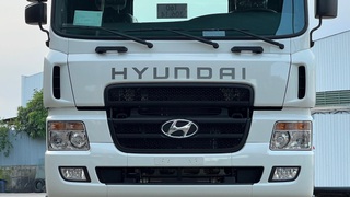 Đầu kéo Hyundai HD1000 2023 