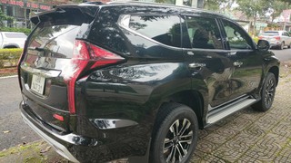 Lên đời mình bán xe Pajero mua hãng còn mới tinh 