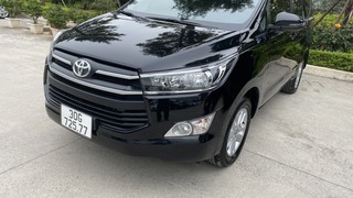 Cty gia đình cần bán xe Toyota Innova màu đen đời 2020 