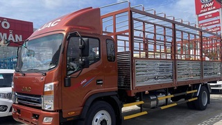 Giá lăn bánh xe tải Jac N900 mới 2023 thùng bạt 