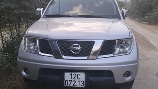 Bán tải Nissan Navara 2012 số sàn 2 cầu điện máy dầu, keo chỉ zin, giá cực tốt...