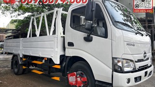 Xe Tải HINO XZU650L 1.9 Tấn   Thùng Lửng Chở Kính 4.5M 